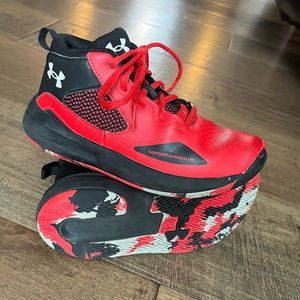 Under Armour 2Y Kids Sneakers